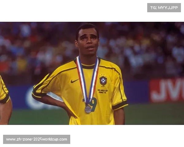 探索巴西足球历史上最强巅峰阵容的辉煌与成就 探索巴西足球历史上最强巅峰阵容的辉煌与成就